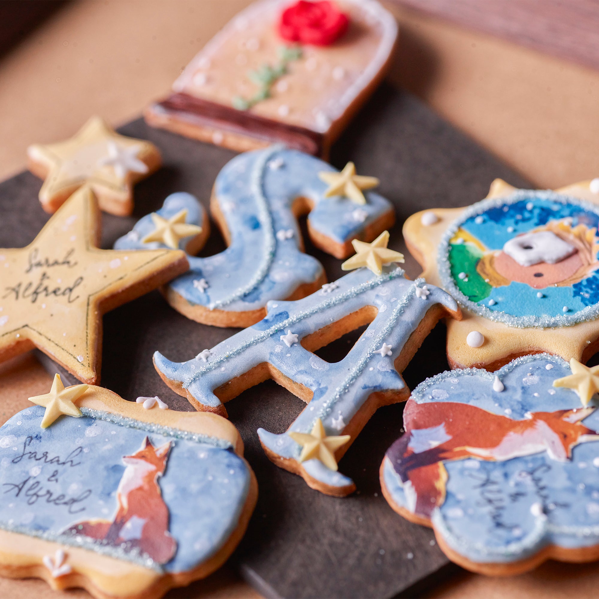 Amico 小王子主題糖霜曲奇，設計包含玫瑰花、狐狸、星星與角色元素，精緻客製化甜點禮品